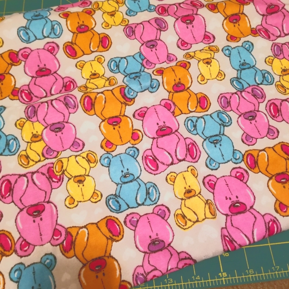 💥Final Markdown💥Bright Pastel Teddy Bear Flannel
